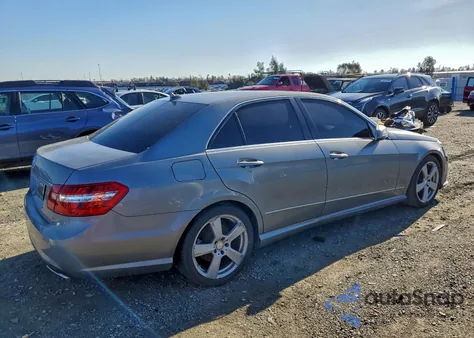 2011 Mercedes-Benz E 350 z USA, uszkodzony, nr VIN WDDHF5GB2BA450743